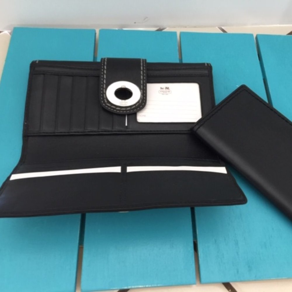 New Coach Wallet